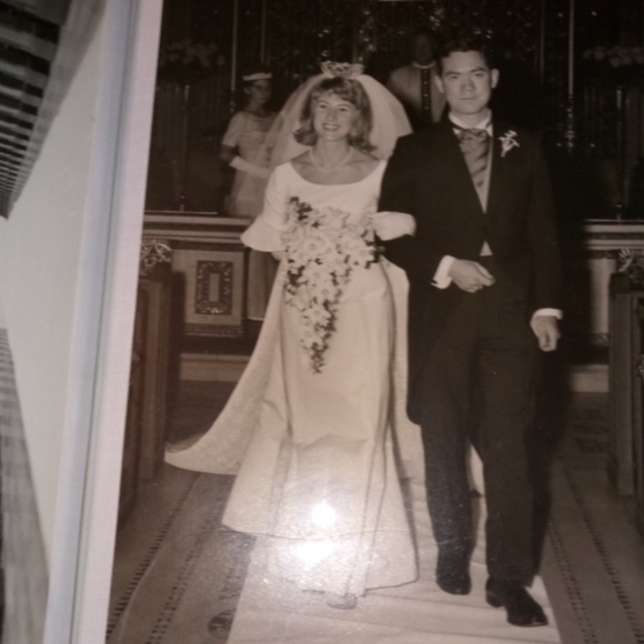 Vintage 1960's Satin wedding gown - Picture 2 of 6